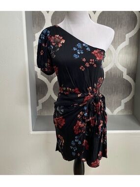 Olivaceous One-Shoulder Black Floral Tie-Waist Dress